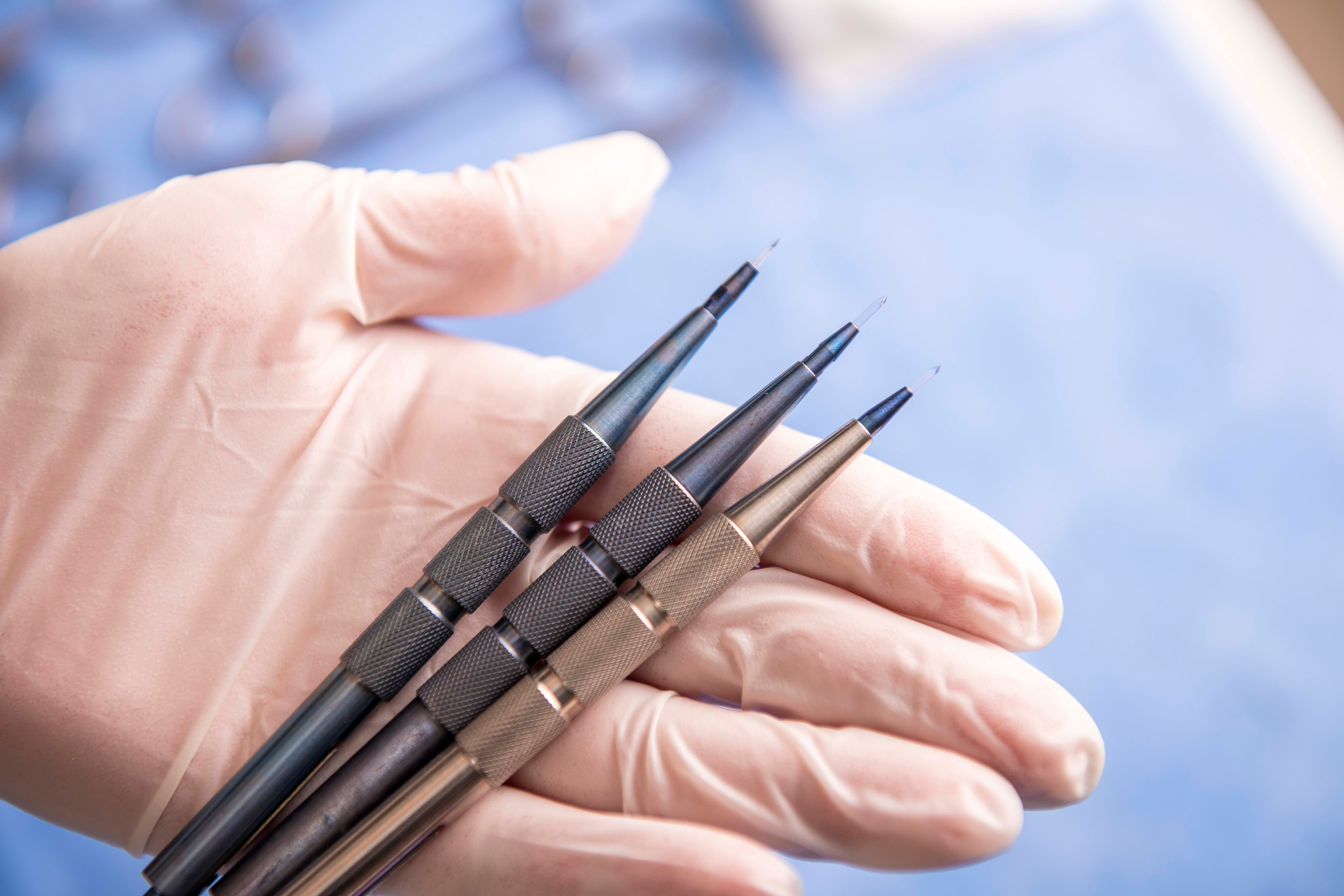 How to Find the right Hair Transplant Surgeon